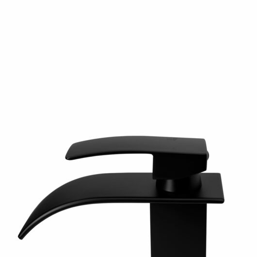 Elva magasított fürdőszobai mosdó csaptelep vízesés alakú vízsugárral fekete